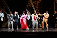 南座新開場記念「OSK SAKURA NIGHT」の様子。