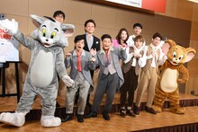 （前列左から）トム、バッファロー吾郎・竹若、ココリコ遠藤、松本幸大、松崎祐介、ジェリー。（後列左から）松任谷正隆、榛葉昌寛、増田惠子、ノゾエ征爾。