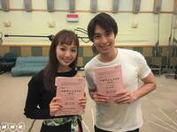 左から咲妃みゆ、海宝直人。（写真提供：NHK）