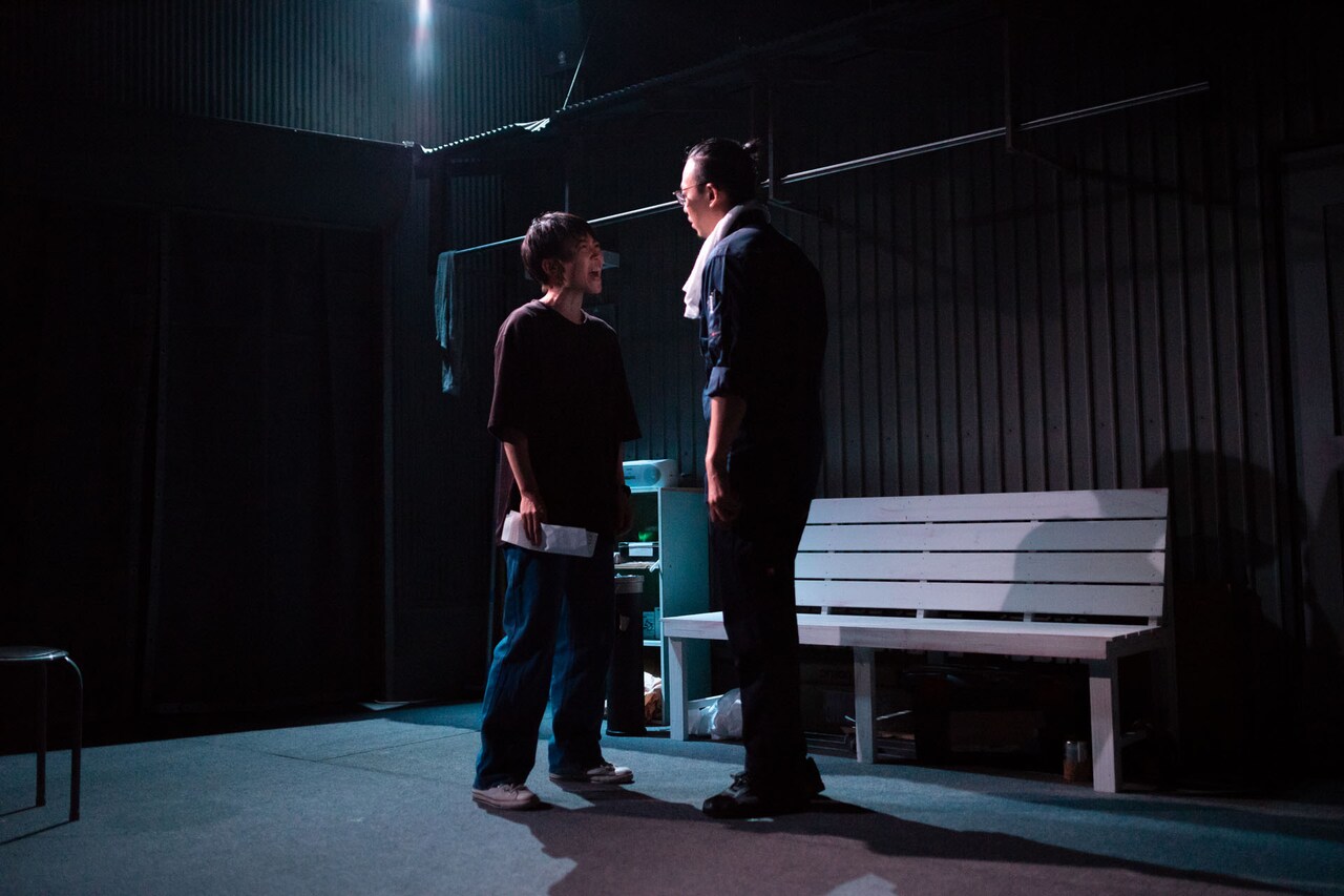 “神なき世界で右往左往する人々の生き様”紡ぐ、ももちの世界「カンザキ」開幕