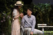 M&Oplaysプロデュース「二度目の夏」フォトコールより、左から水上京香、東出昌大。