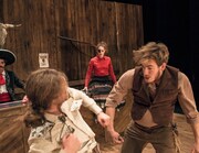 ネイチャー・シアター・オブ・オクラホマ+エンクナップグループ「幸福の追求」より。(Photo by Andrej Lamut)