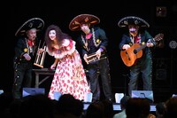 「空中キャバレー2019」より。（撮影：山田毅）