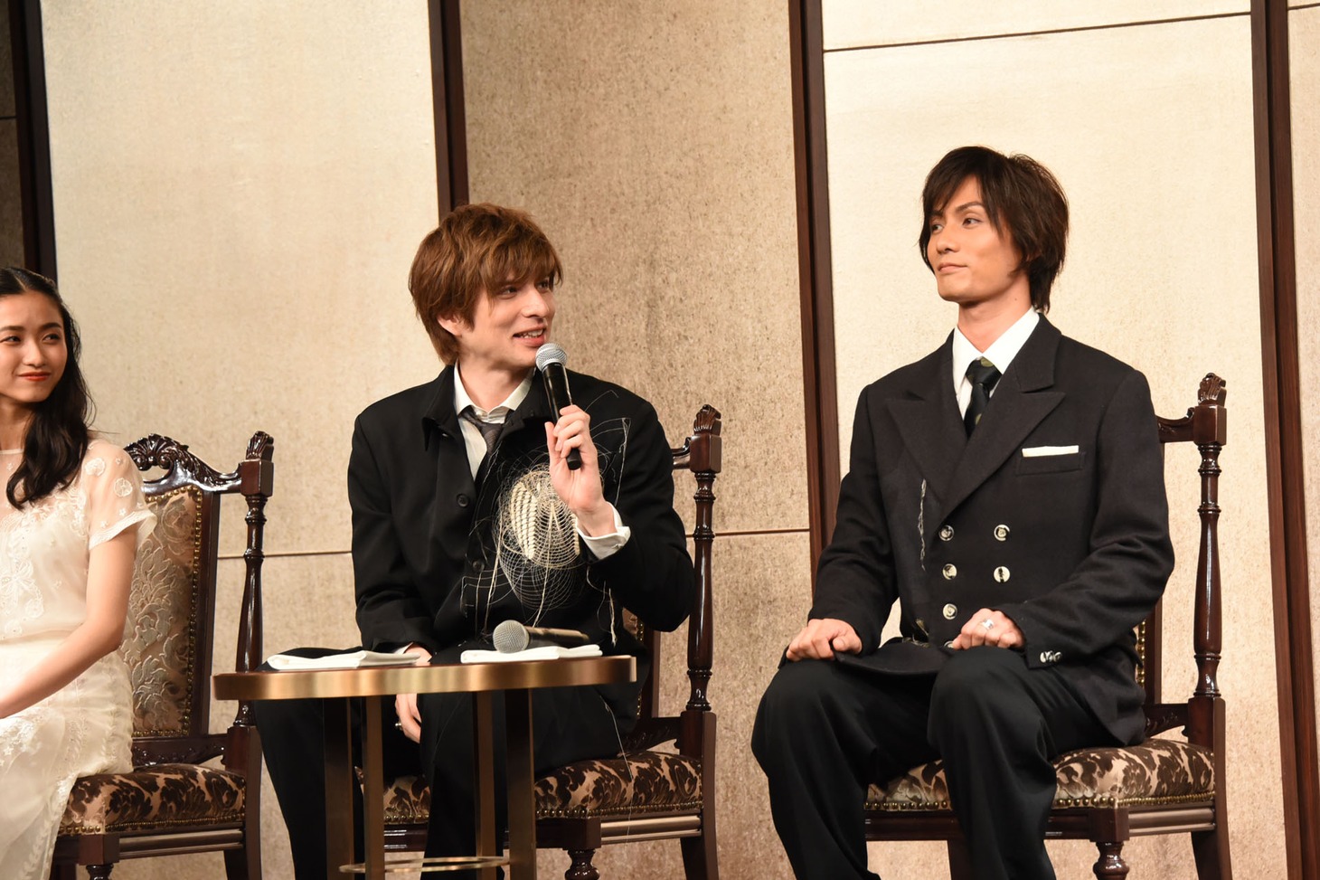 ミュージカル「ファントム」製作発表会見より、左から木下晴香、城田優、加藤和樹。