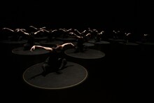 Noism1「Fratres I」新潟公演より。（撮影：篠山紀信）