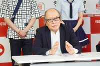 よしもとライターズアカデミーウエスト（YWAW）概要発表会見より、佐藤幹夫。