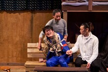 道産子男闘呼倶楽部「雪虫」過去公演より。