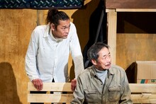 道産子男闘呼倶楽部「雪虫」過去公演より。