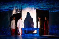 カクシンハン「リチャード三世」より。（撮影：滝沢たきお）