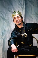 カクシンハン「リチャード三世」より。（撮影：滝沢たきお）