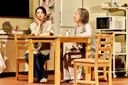 「美しく青く」より。(撮影:細野晋司)