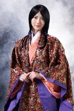 若月佑美扮する小松原奈奈。