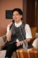 ミュージカル「フランケンシュタイン」ファン感謝祭より、中川晃教。