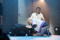 「舞台『pet』─虹のある場所─」より。