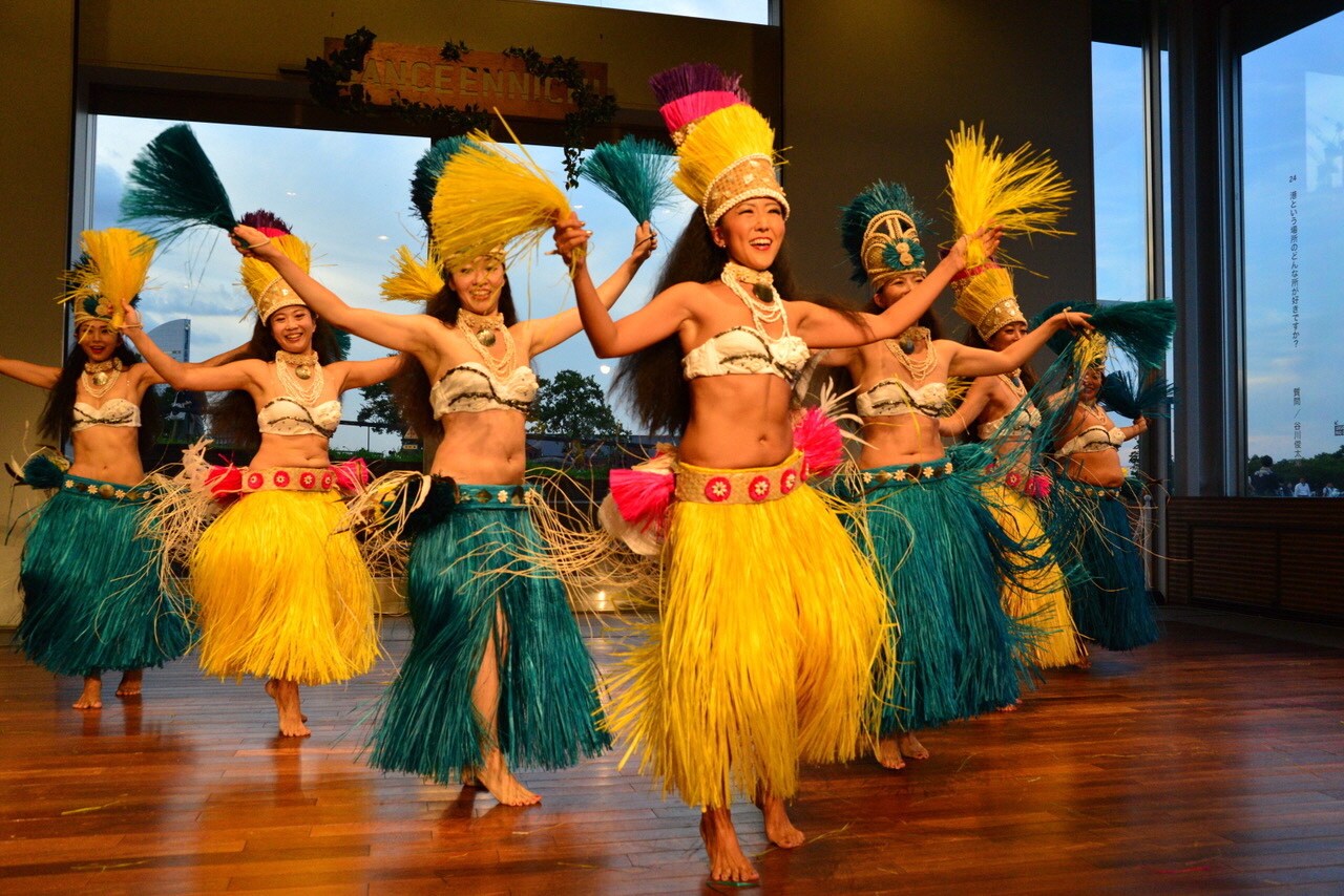 「ダンス縁日2019」象の鼻テラスで開催、世界のフードやビールの屋台も