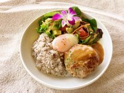 ロコモコ（象の鼻カフェ）