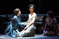 「ブラッケン・ムーア ～荒地の亡霊～」より。（写真提供：東宝演劇部）