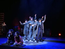 DULL-COLORED POP vol.20「福島三部作・一挙上演 第2部『1986年：メビウスの輪』」より。（撮影：白土亮次 ※白土の土は旧字体が正式表記）