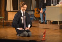 東京印公演vol.16「『げんせんじゃ～！』～宝や旅館～2019」より。（撮影：ノザワトシアキ）