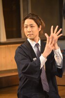 東京印公演vol.16「『げんせんじゃ～！』～宝や旅館～2019」より。（撮影：ノザワトシアキ）