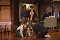 東京印公演vol.16「『げんせんじゃ～！』～宝や旅館～2019」より。（撮影：ノザワトシアキ）