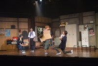 東京印公演vol.16「『げんせんじゃ～！』～宝や旅館～2019」より。（撮影：ノザワトシアキ）