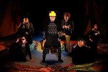 KAKUTA「とびだす童話『ねこはしる』」豊橋公演より。（撮影：伊藤華織）