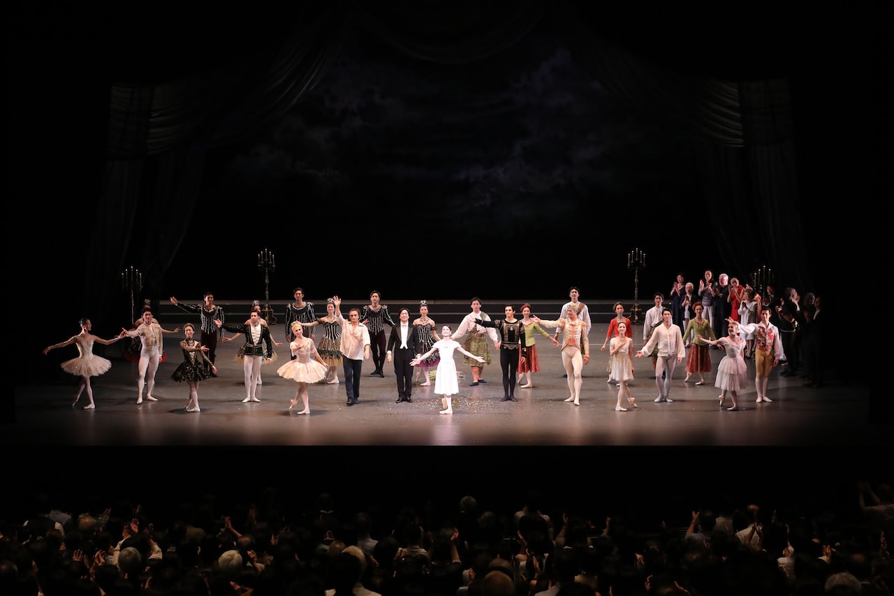 吉田都が喝采に包まれ“ラストダンス”「バレエ人生にとって一生の思い出」