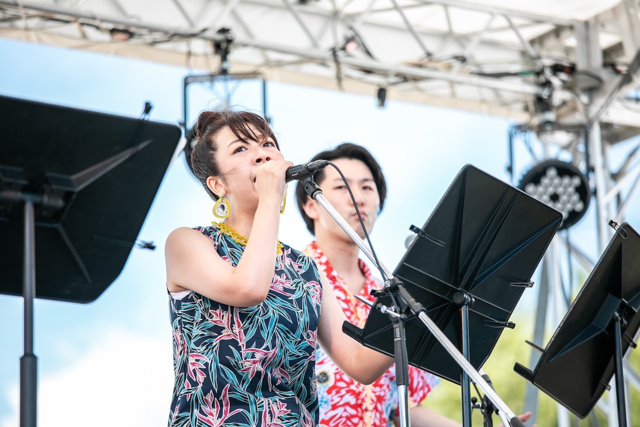 「オハラ☆ブレイク'19夏」□字ック・ペテカンが青空の下でパフォーマンス