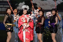 「ももクロ一座特別公演」より。（撮影：上飯坂一）