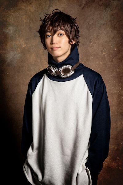 百瀬朔扮するレオナルド・ウォッチ。