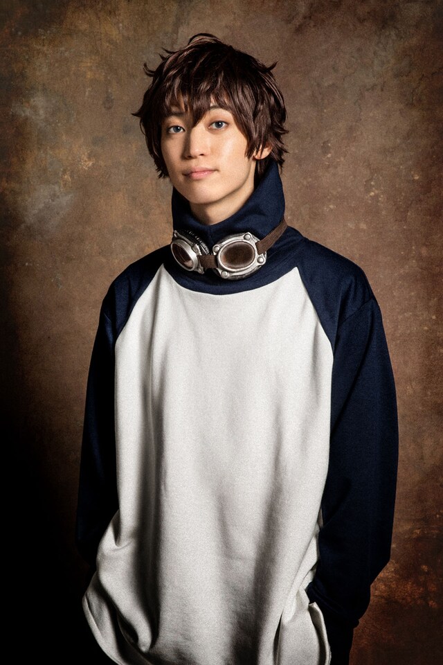 百瀬朔扮するレオナルド・ウォッチ。