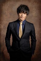 久保田秀敏扮するスティーブン・A・スターフェイズ。