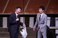 久馬君と石田君の演 第3回公演「生前葬（so）ng♪」より。