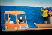 神里雄大 / 岡崎藝術座「バルパライソの長い坂をくだる話」東京公演より。（写真：高野ユリカ）