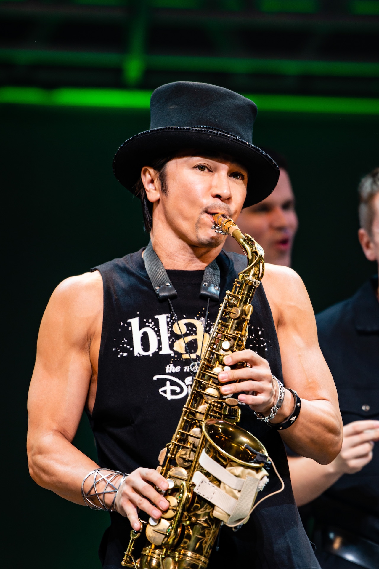 サックスの演奏を披露する武田真治。(c)taro