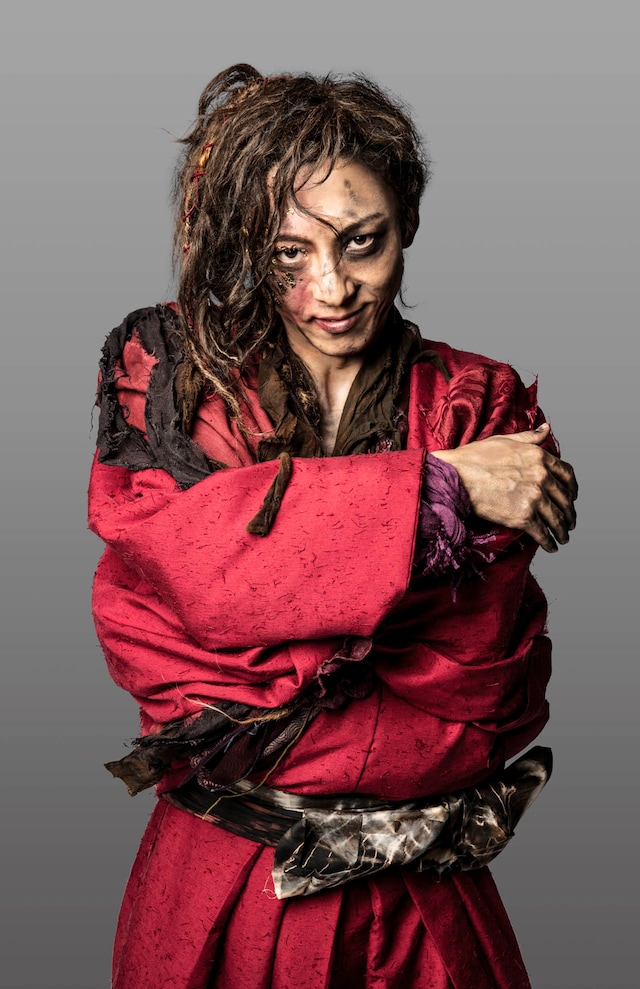 「天保十二年のシェイクスピア」より、高橋一生の扮装ビジュアル。