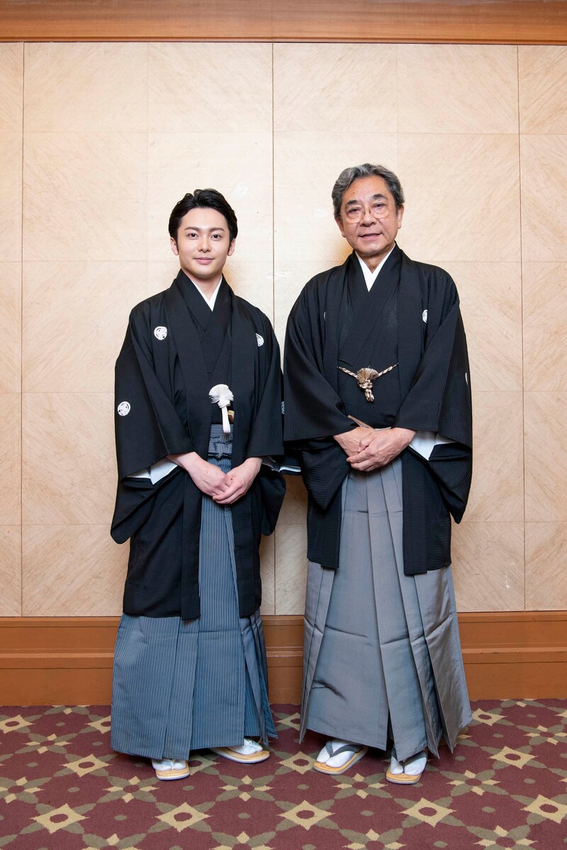 左から中村梅丸、中村梅玉。