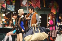 PARCOプロデュース2019「プレイハウス」ゲネプロより。