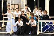 「A New Musical『FACTORY GIRLS~私が描く物語~』」稽古場より。