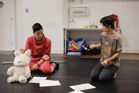 快快「ルイ・ルイ」稽古場の様子。（撮影：加藤和也）