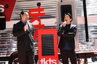 左から小手伸也、成河。