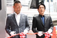 TKTSオープン記念セレモニーで行われた、テープカットの様子。