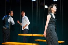 東京夜光「ユスリカ」より。（撮影：林亮太）