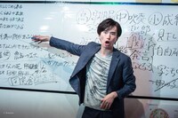 東京デスロック「Anti Human Education」より。（Photo by bozzo）