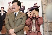 左から佐藤二朗、広瀬アリス。