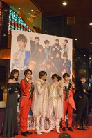 左から紫吹淳、岩崎大昇、神宮寺勇太、岸優太、高橋優斗、鳳蘭。