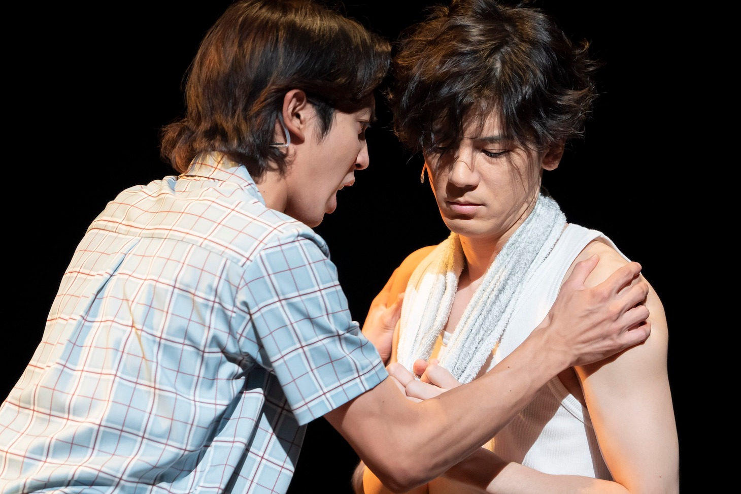 「今、僕は六本木の交差点に立つ」より。