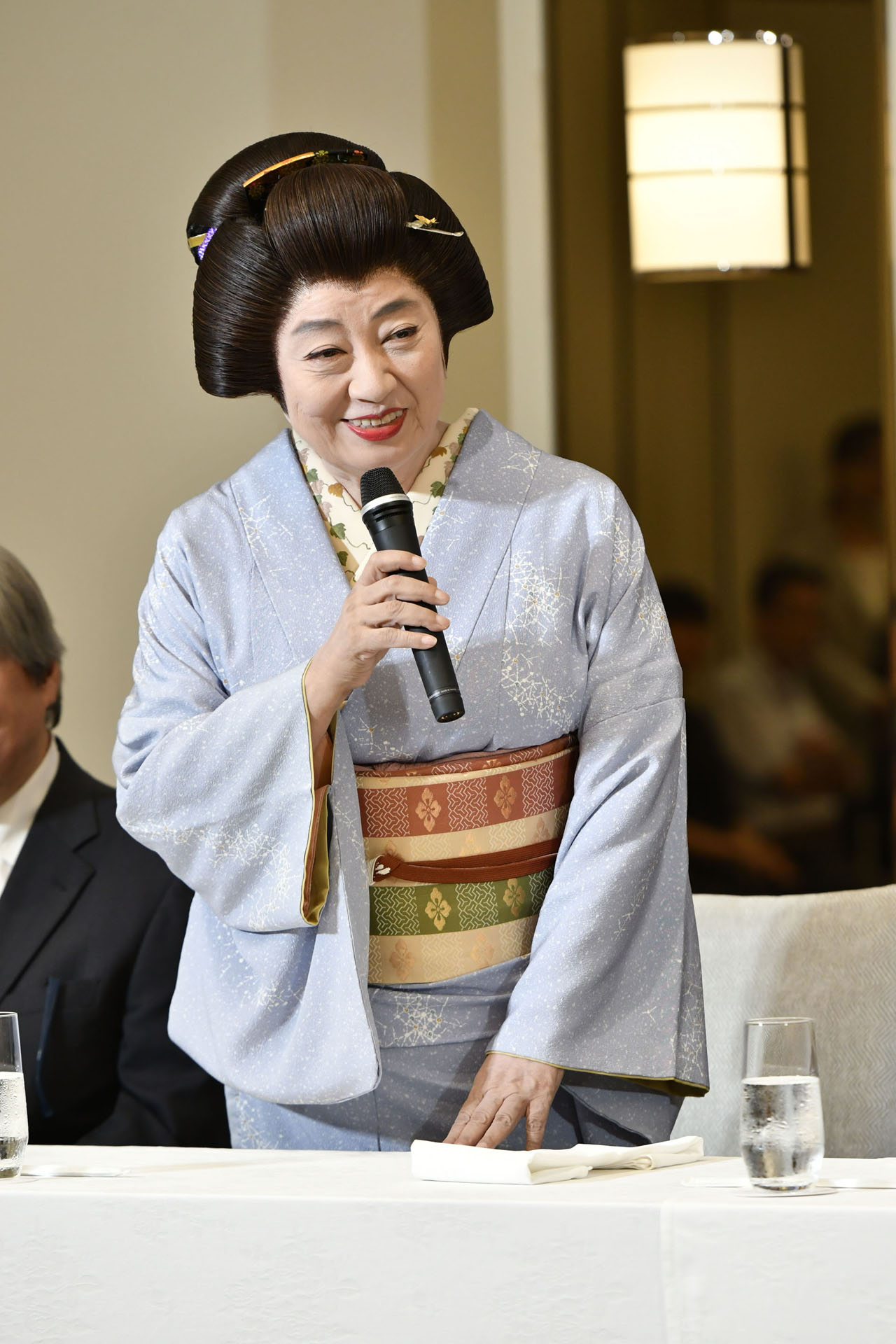 三林京子