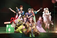 AKB48 チーム8 単独公演「Bee School」より。